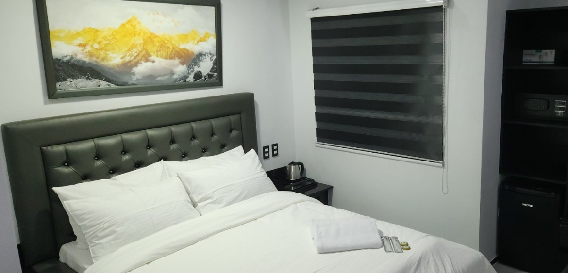  Hotel Carousel - Walking Street - Angeles City – Hotel Room Image